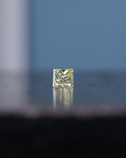 ライトイエローダイヤモンド　ルース　0.598ct