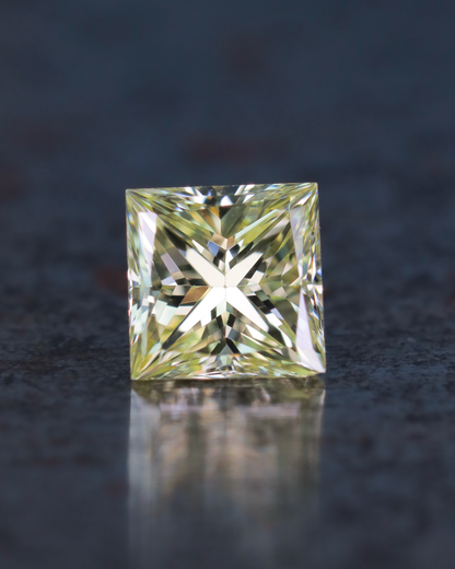 ライトイエローダイヤモンド　ルース　0.598ct