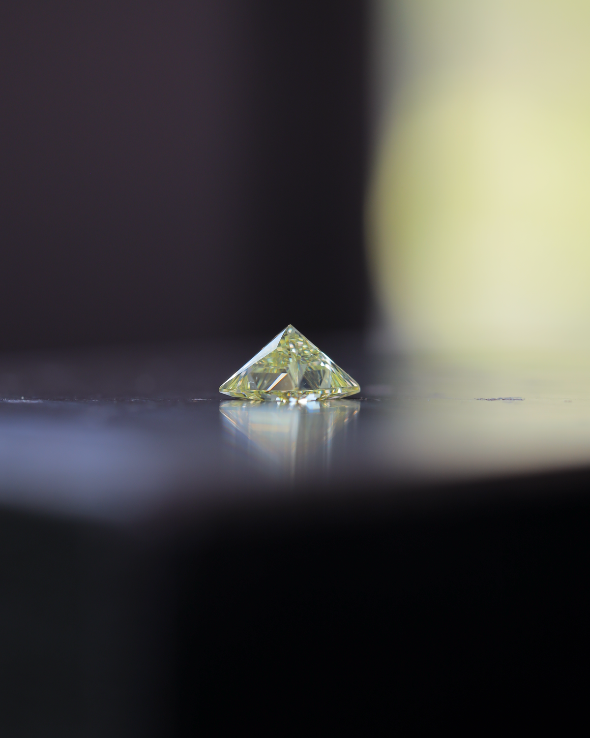 ライトイエローダイヤモンド　ルース　0.598ct