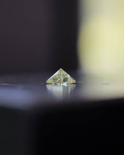 ライトイエローダイヤモンド　ルース　0.598ct