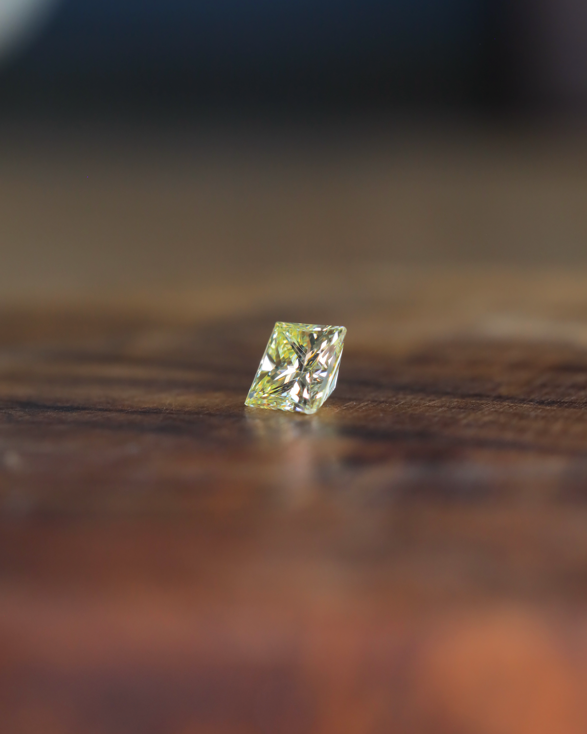 ライトイエローダイヤモンド　ルース　0.598ct