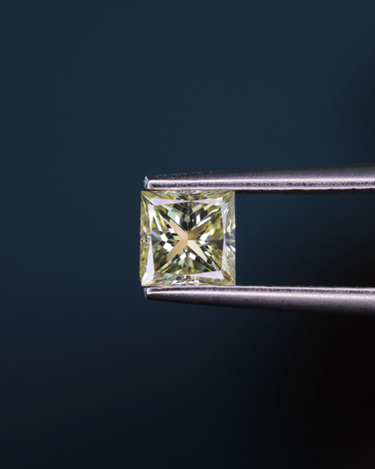 ライトイエローダイヤモンド　ルース　0.598ct