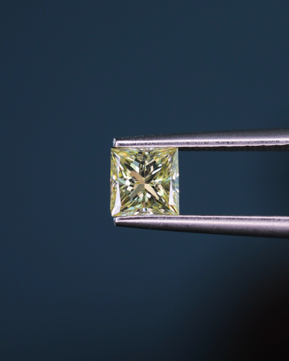 ライトイエローダイヤモンド　ルース　0.598ct