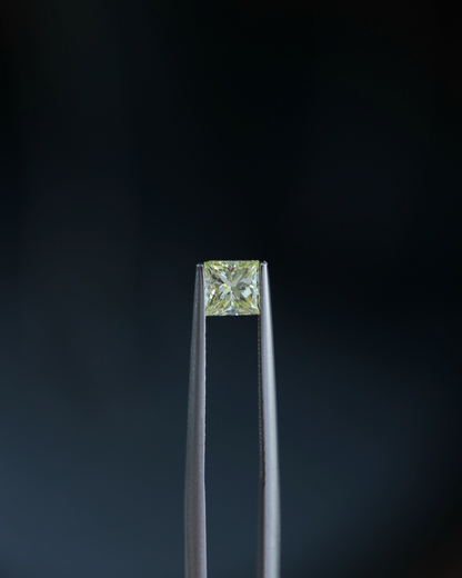 ライトイエローダイヤモンド　ルース　0.598ct