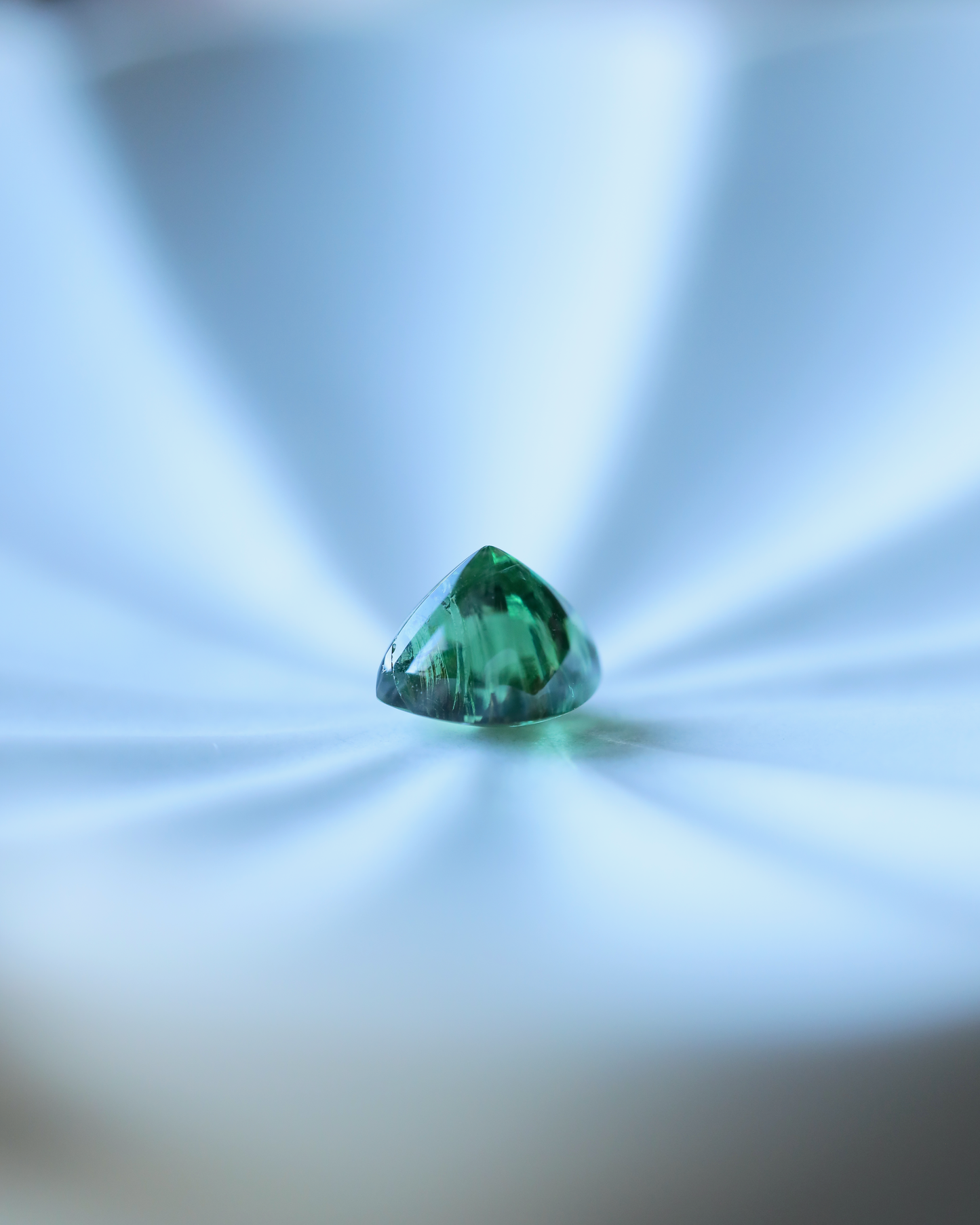 グリーンアパタイト　ルース　1.58ct
