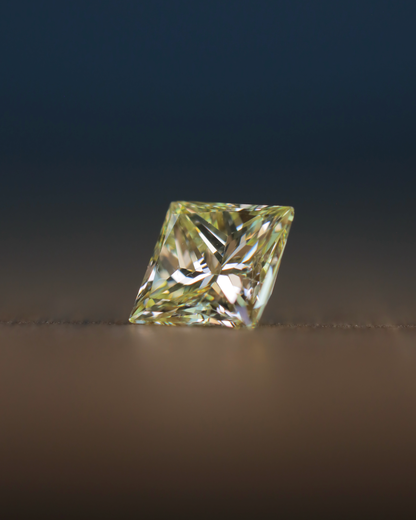 ライトイエローダイヤモンド　ルース　0.598ct