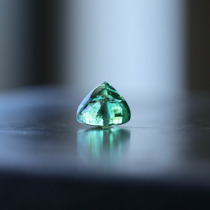 グリーンアパタイト　ルース　1.01ct