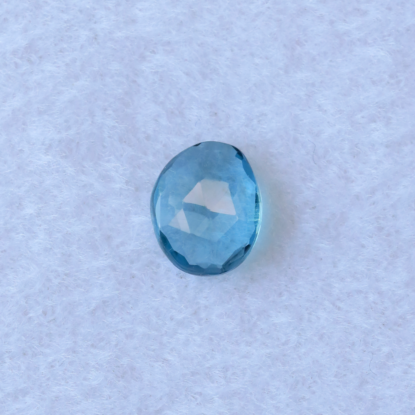 【仕立て必須】ロンドンブルートパーズ　0.45ct