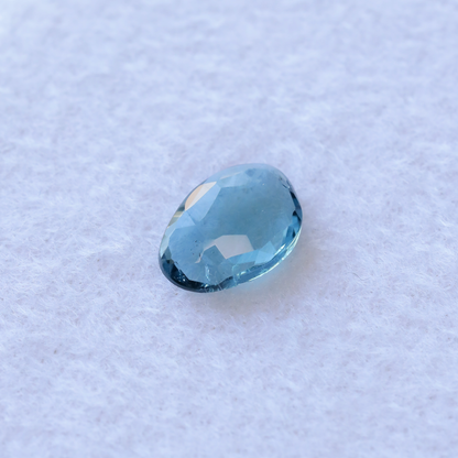 【仕立て必須】ロンドンブルートパーズ　0.87ct