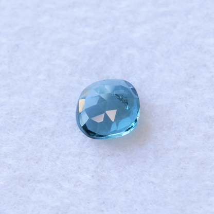 【仕立て必須】ロンドンブルートパーズ　0.82ct