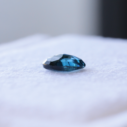 【仕立て必須】ロンドンブルートパーズ　1.00ct