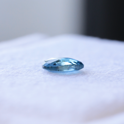 【仕立て必須】ロンドンブルートパーズ　1.01ct