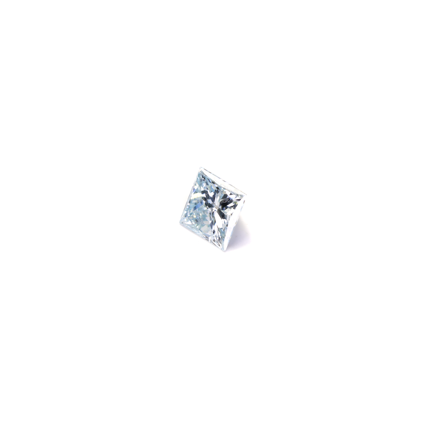アイスブルーダイヤモンド　ルース　0.15ct