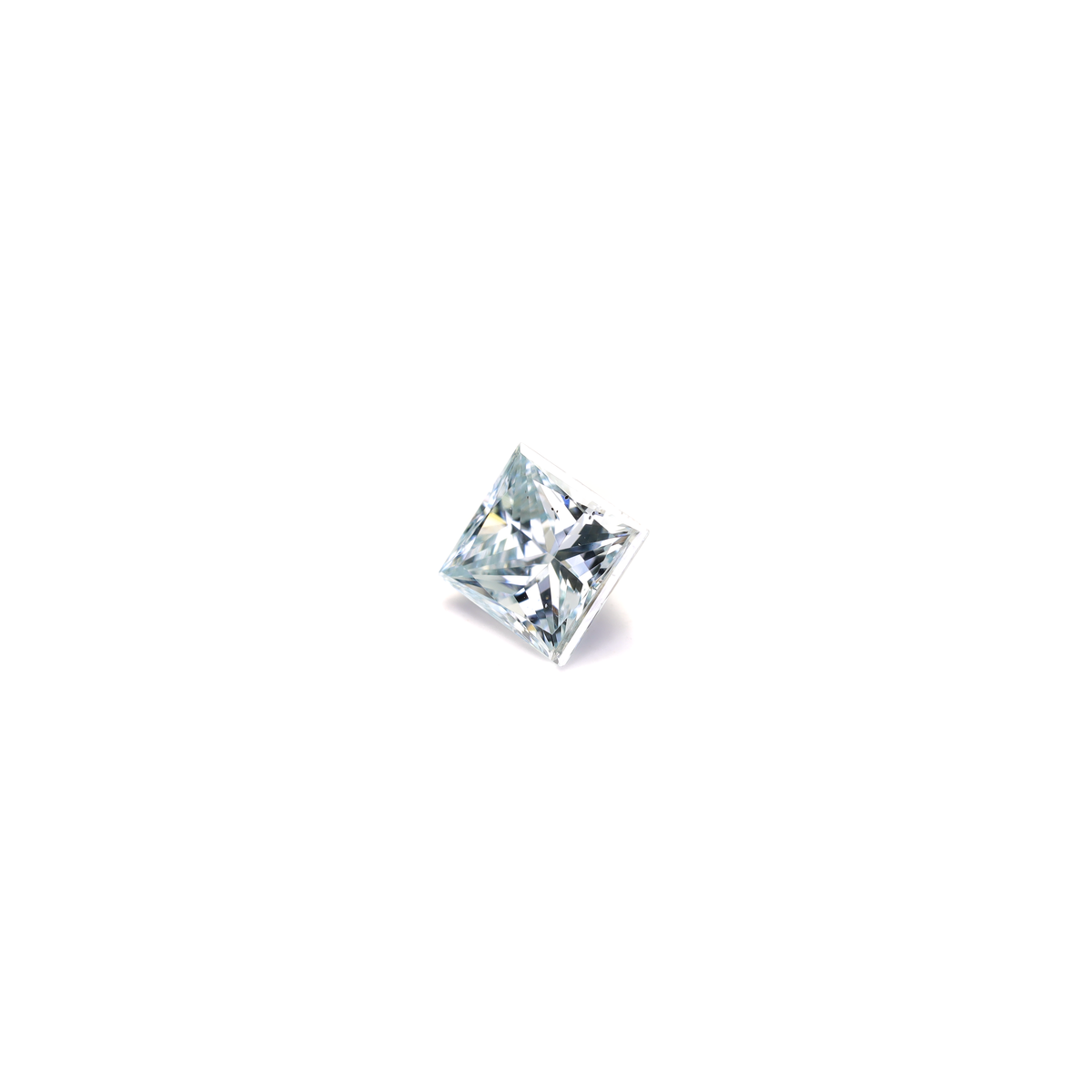 アイスブルーダイヤモンド　ルース　0.15ct