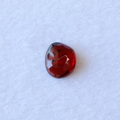 【仕立て必須】ガーネット　1.64ct