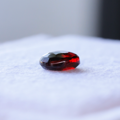 【仕立て必須】ガーネット　1.64ct