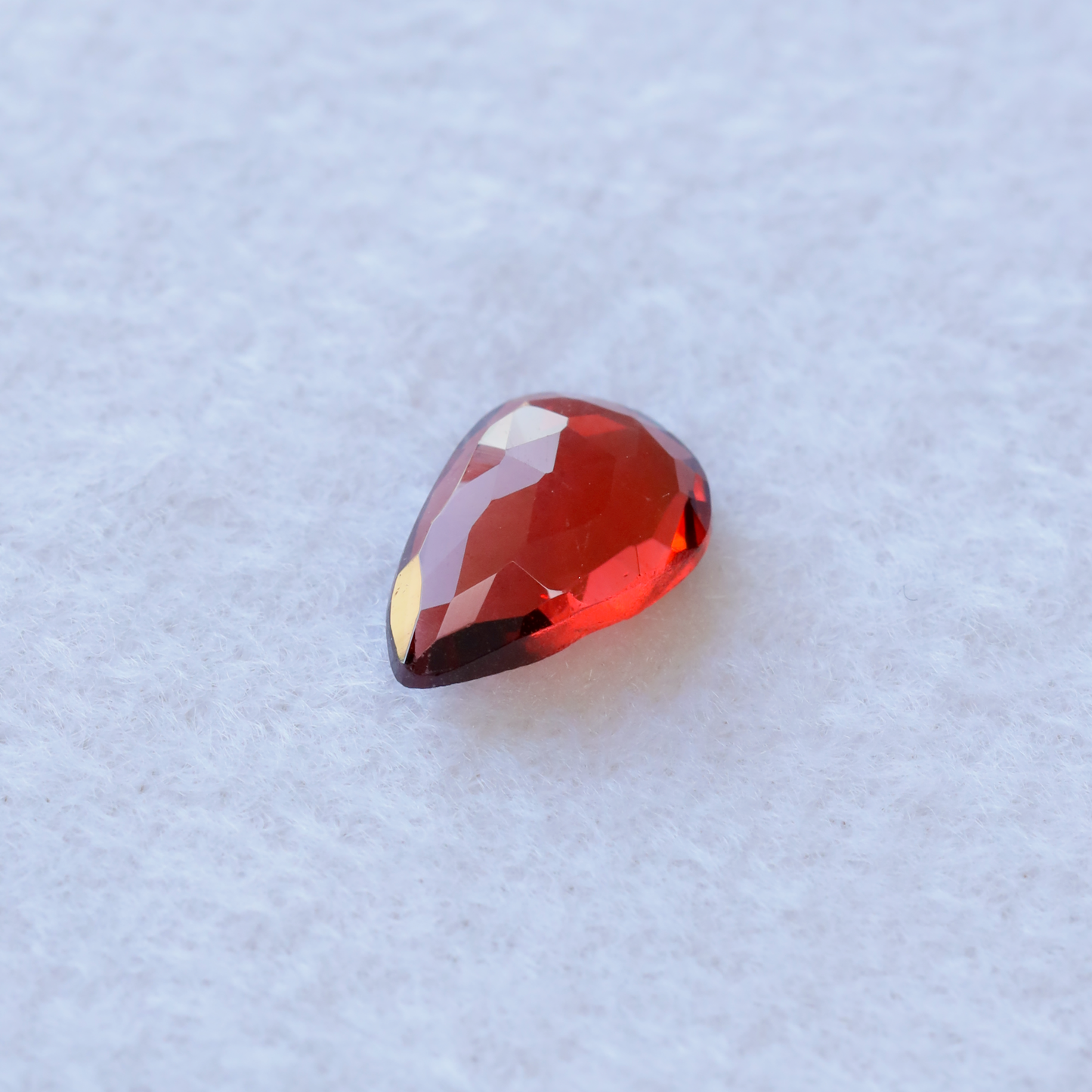 【仕立て必須】ガーネット　0.93ct