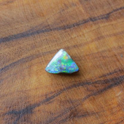 ボルダーオパール　ルース　0.5ct