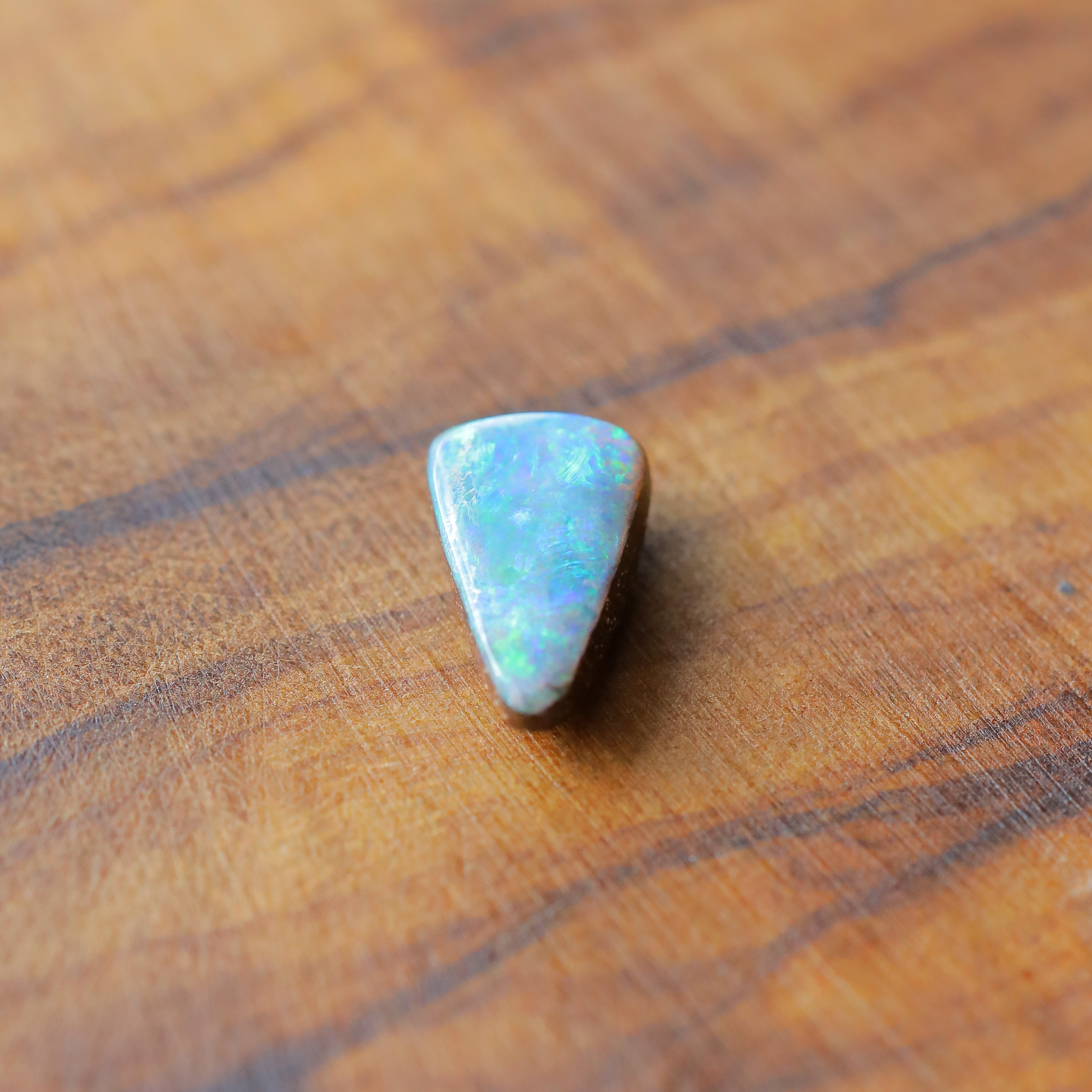 ボルダーオパール　ルース　0.68ct