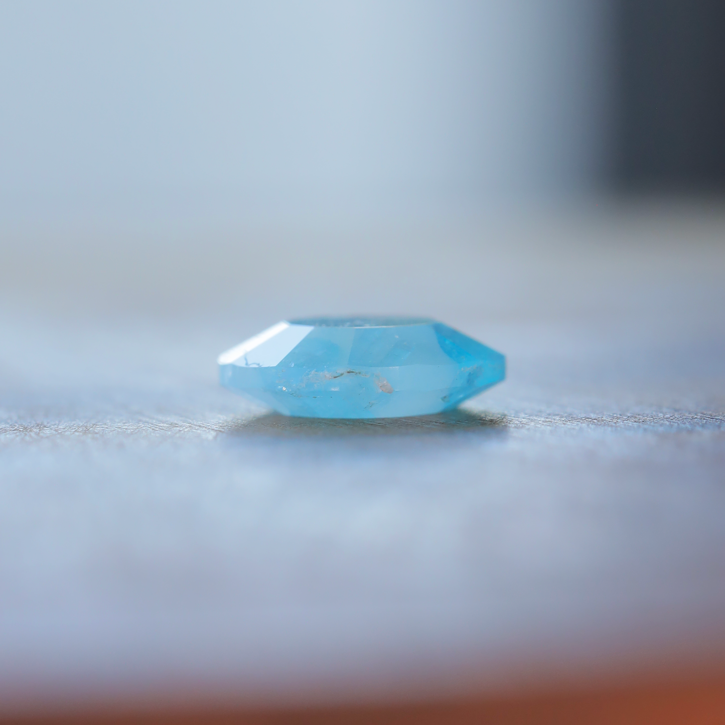 パライバトルマリンインクォーツ　ルース　1.29ct