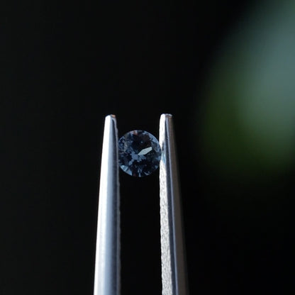 ベキリーブルーガーネット　ルース　0.1ct