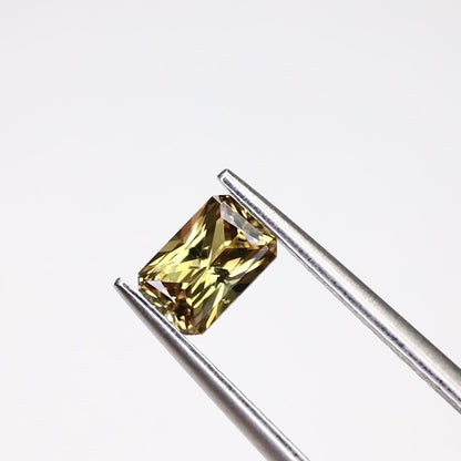 イエローサファイア　ルース　0.64ct