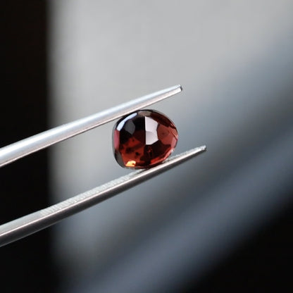 【仕立て必須】ガーネット　1.64ct