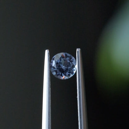 ベキリーブルーガーネット　ルース　0..41ct