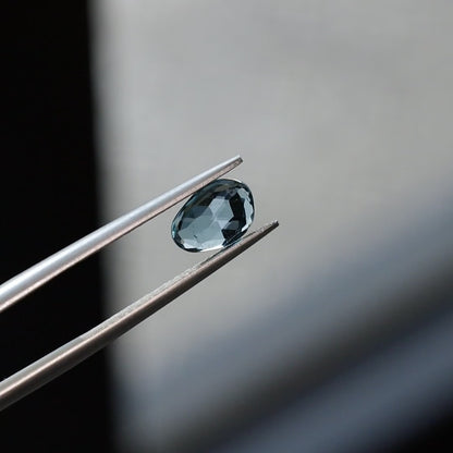 【仕立て必須】ロンドンブルートパーズ　0.87ct