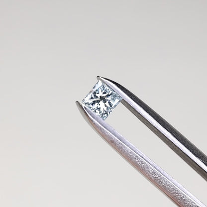 アイスブルーダイヤモンド　ルース　0.15ct