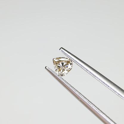 ブラウンダイヤモンド　ルース　0.18ct