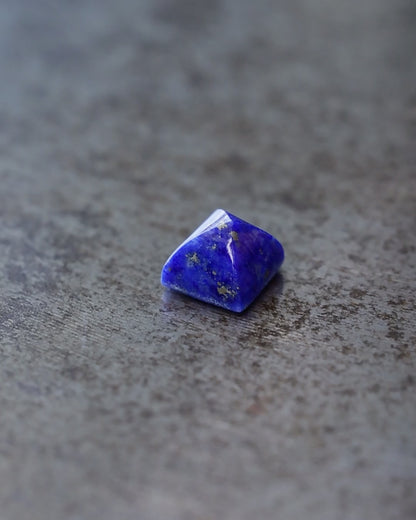 ラピスラズリ　ルース　0.59ct