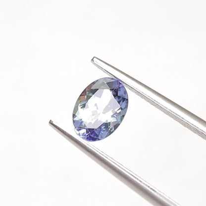ゾイサイト　ルース　0.8ct