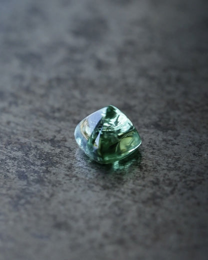 グリーンアパタイト　ルース　1.01ct