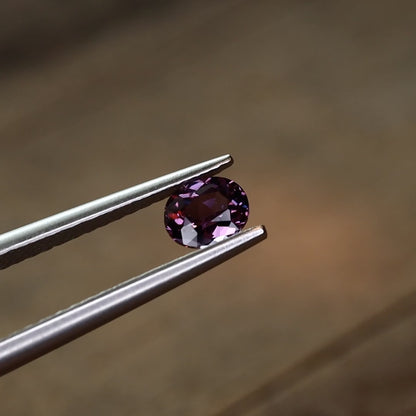カラーチェンジガーネット　ルース　0.45ct