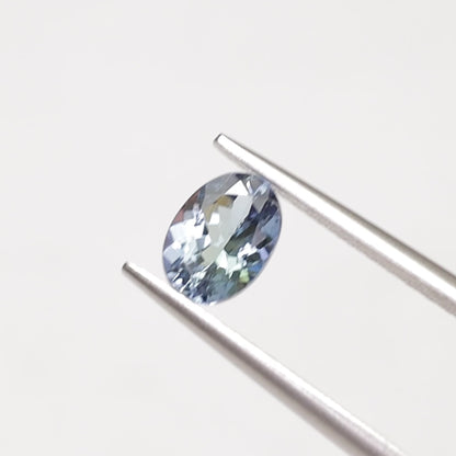 ゾイサイト　ルース　0.84ct