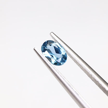 【仕立て必須】ロンドンブルートパーズ　0.54ct