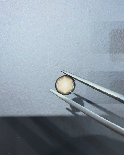 ブラックスターサファイア　ルース　0.87ct