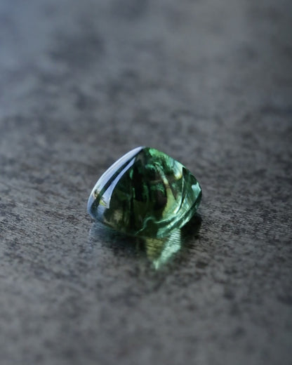 グリーンアパタイト　ルース　1.58ct