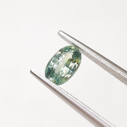 バイカラーサファイア　ルース　0.93ct