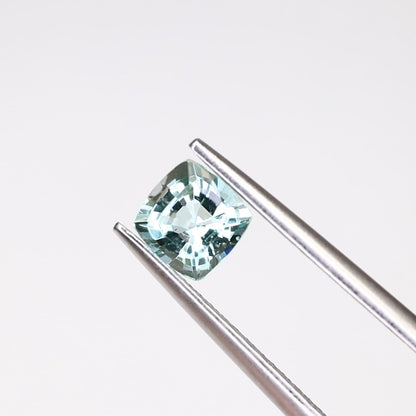 エメラルド　ルース　0.56ct