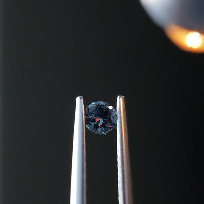 ベキリーブルーガーネット　ルース　0.12ct