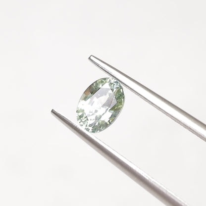 バイカラーサファイア　ルース　0.84ct