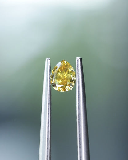ファンシービビッドイエローダイヤモンド　ルース　0.225ct