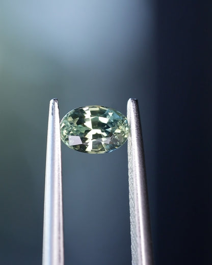 バイカラーサファイア　ルース　0.57ct