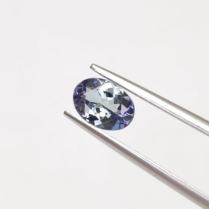 ゾイサイト　ルース　0.83ct