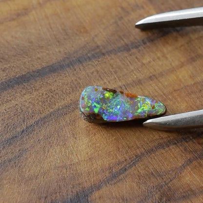 ボルダーオパール　ルース　0.67ct