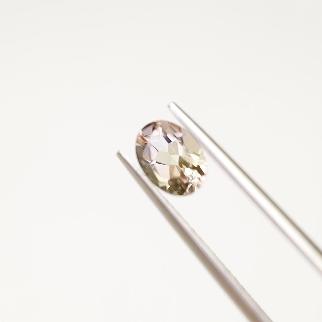 アメトリン　ルース　0.68ct