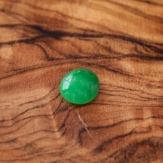 ビルマ産 翡翠　ルース　0.8ct