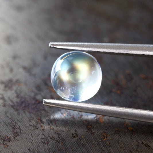 レインボームーンストーン　ルース　0.66ct